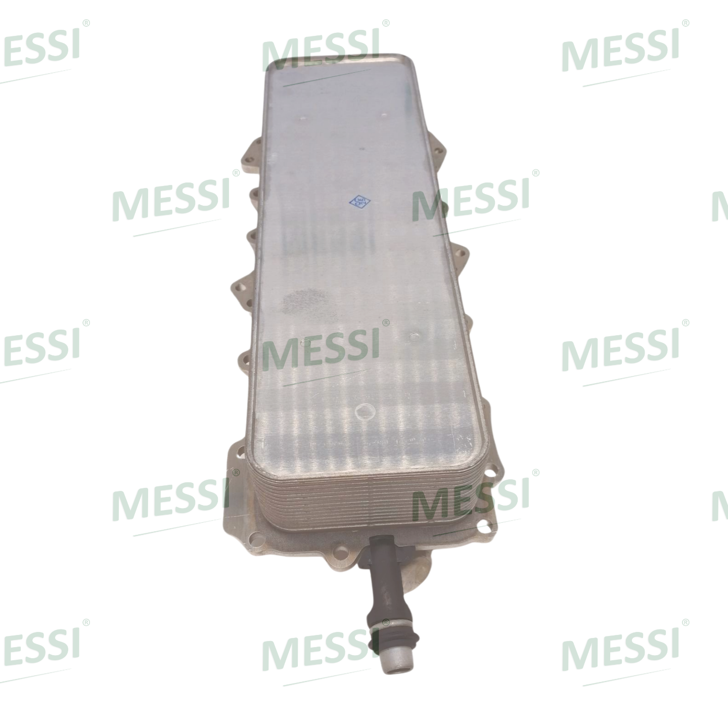 Oil Cooler LR039821 LR010728 C2Z25033 AJ811960 fits for Range Rover(10-12) Range Rover (13-) Range Rover Sports(10-13) Range Rover Sports(14-) Velar(17-)