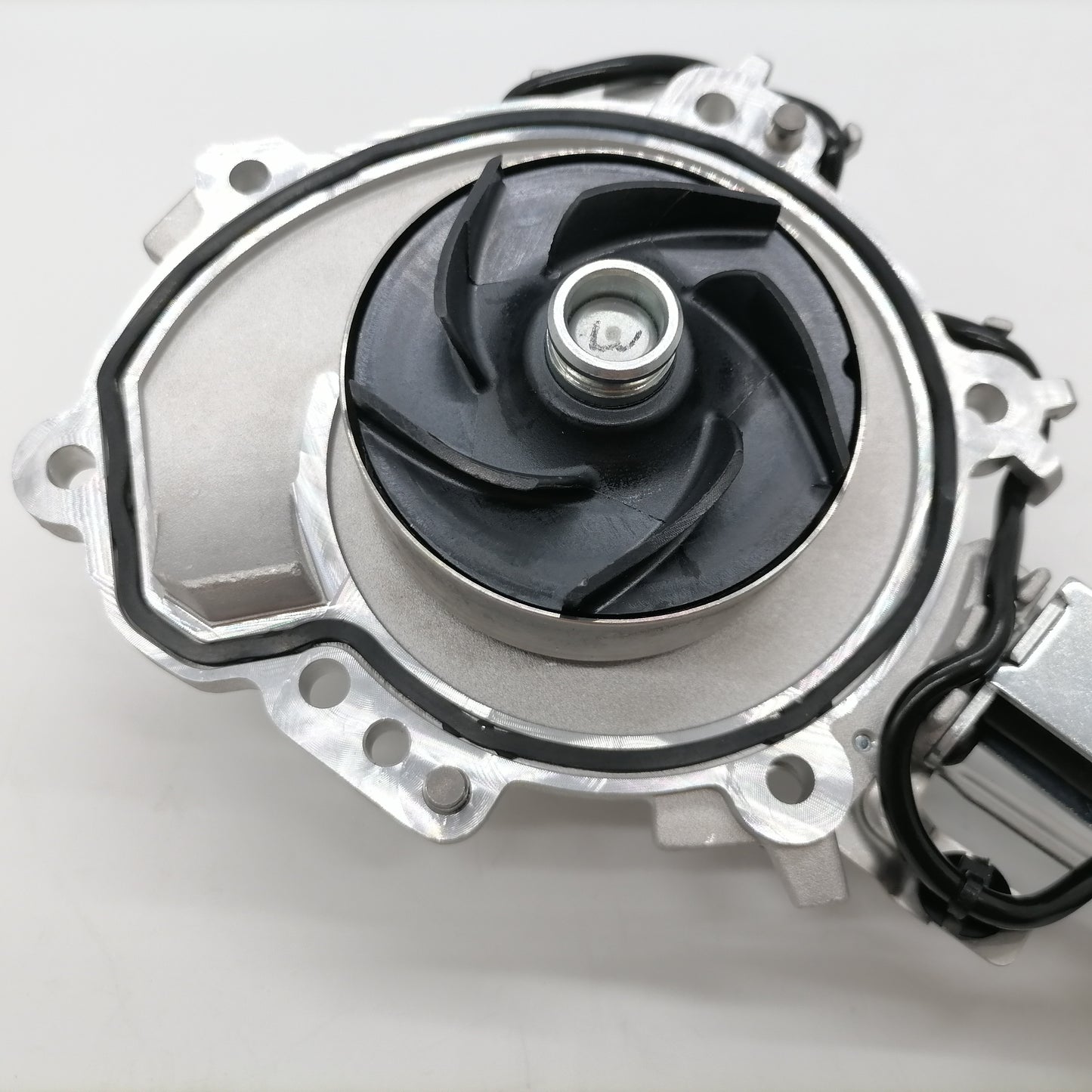Water Pump LR140742 fits for Discovery Sports(15-) Evoque(19-)L551