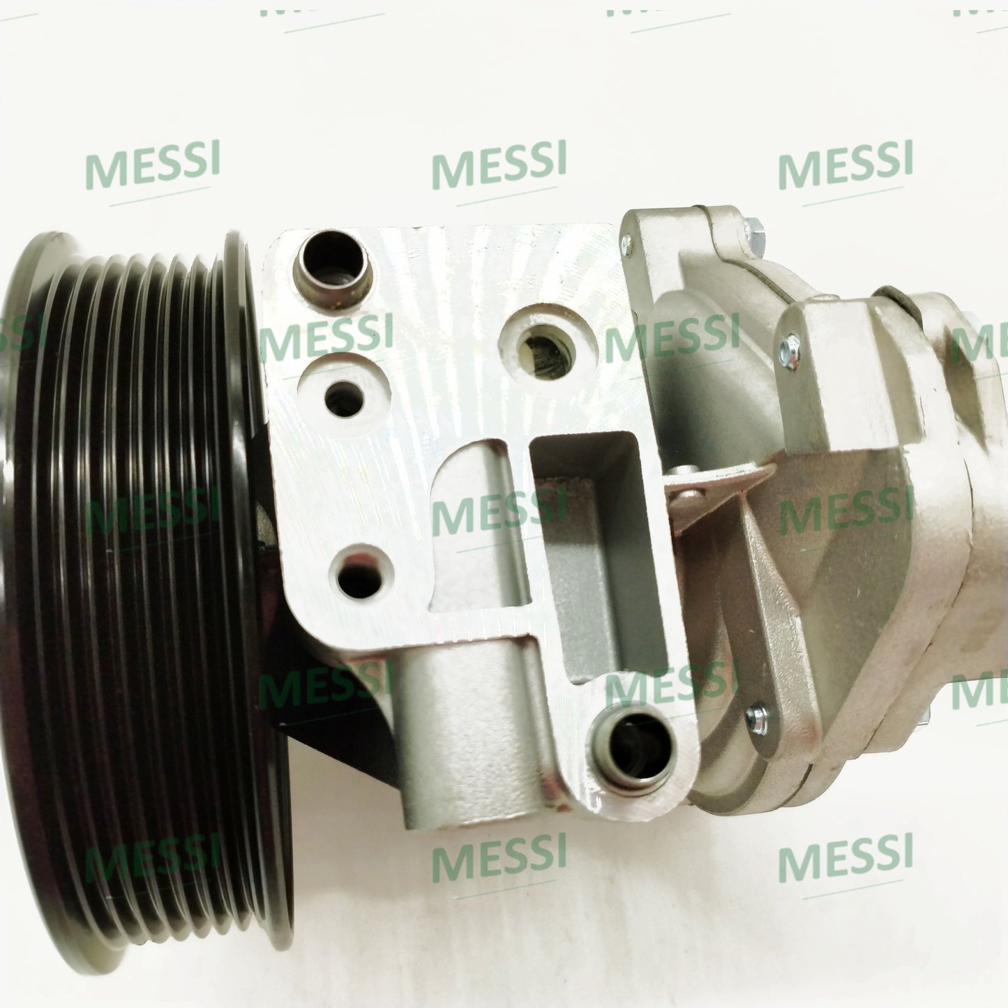 Water Pump LR083283 fits for Defender(07-)