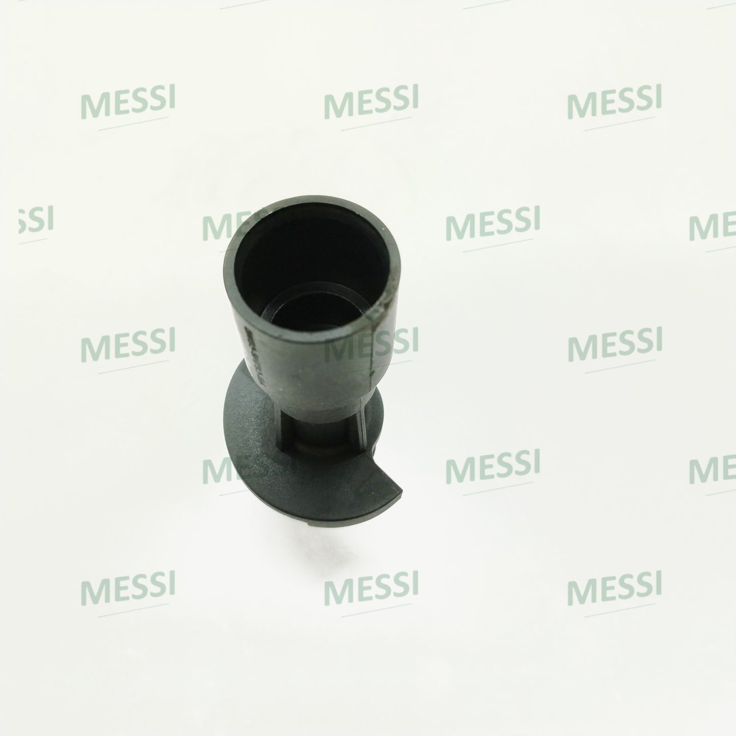 Tube-Oil Cooler Hose LR028136 fits for Discovery 3/4 RR(02-09)(10-12)(13-) RRS(05-09)(10-13)(14-)