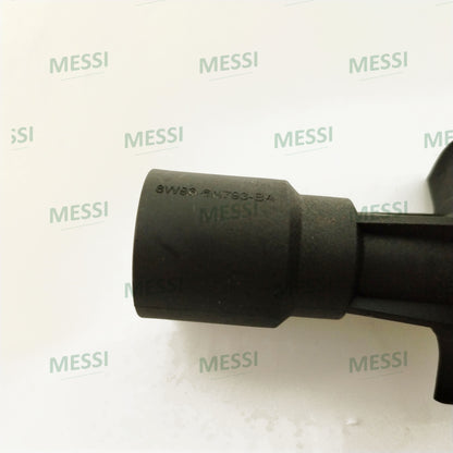 Tube-Oil Cooler Hose LR028136 fits for Discovery 3/4 RR(02-09)(10-12)(13-) RRS(05-09)(10-13)(14-)