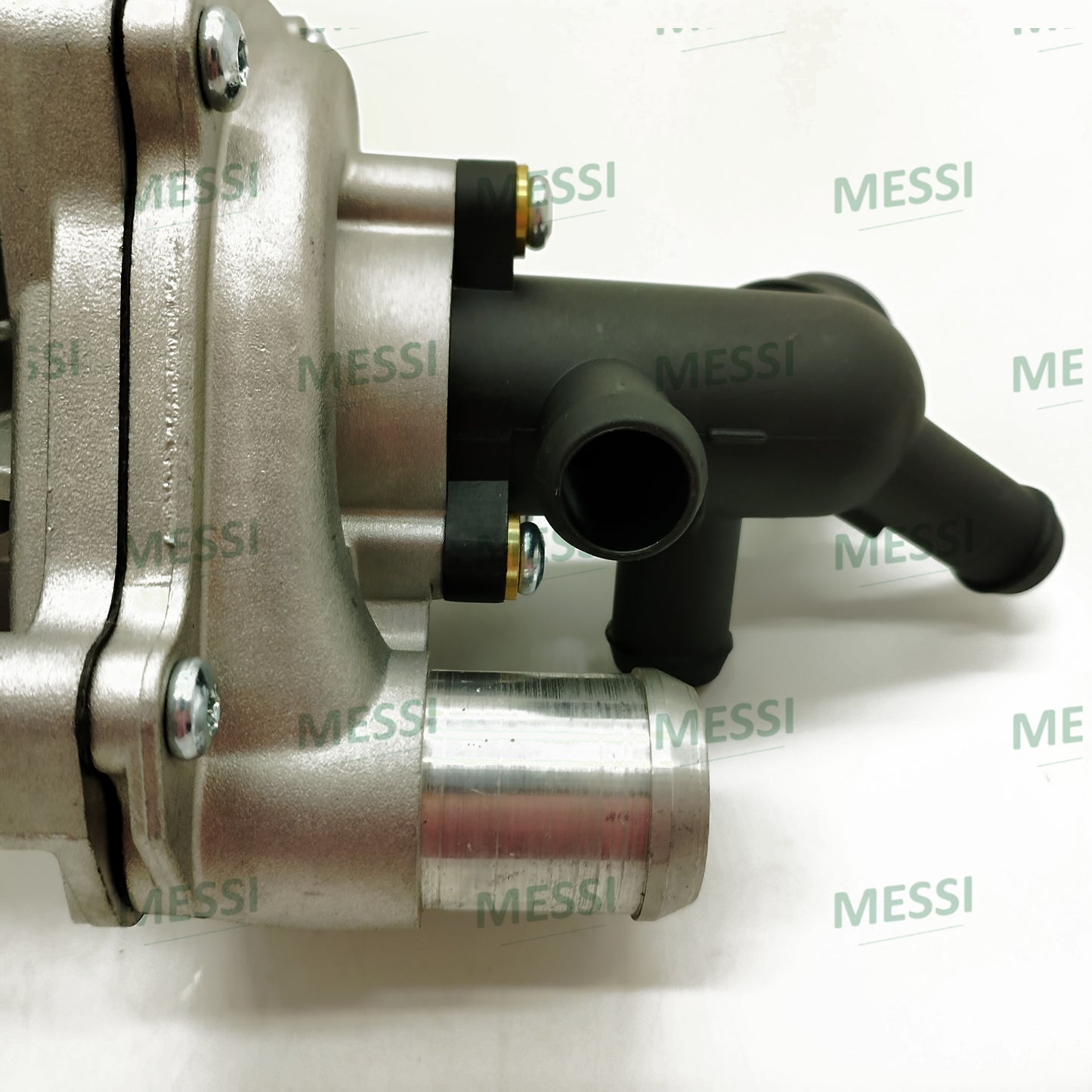 Water Pump LR071294 fits for Defender(07-)