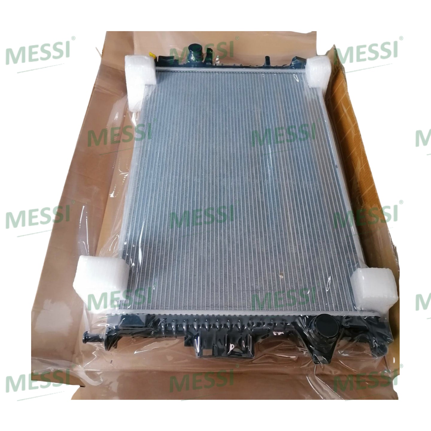 High Quality Radiator LR039623 LR006714 LR000583 LR070463 6G918005AD 6G918005AC Fit for Evoque(12-) Freelander 2(06-14) Discovery Sports(15-) Range Rover Classic (94-01)