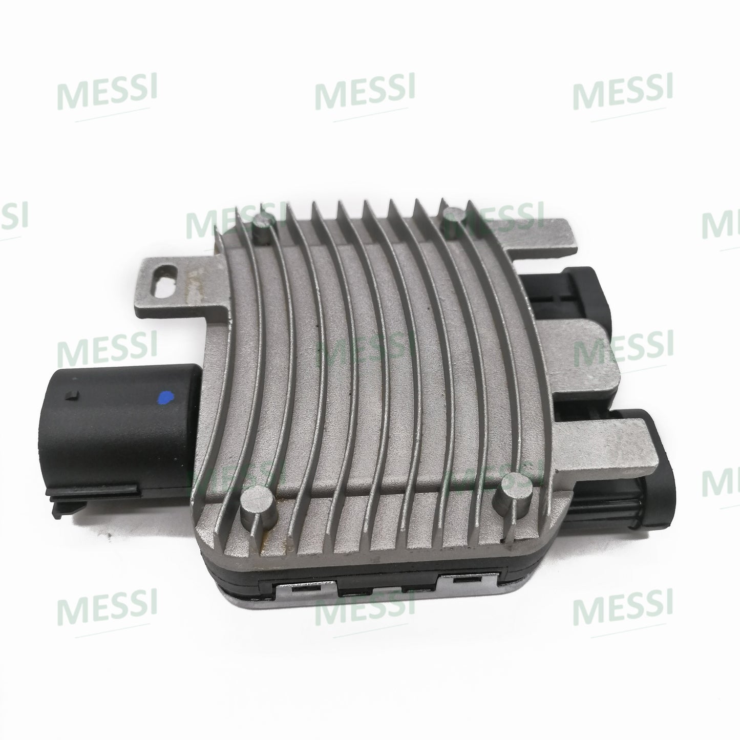 High Quality Auto Spare Parts LR011905M LR002660M Relay of LR011905 Fit for Freelander 2(06-14)