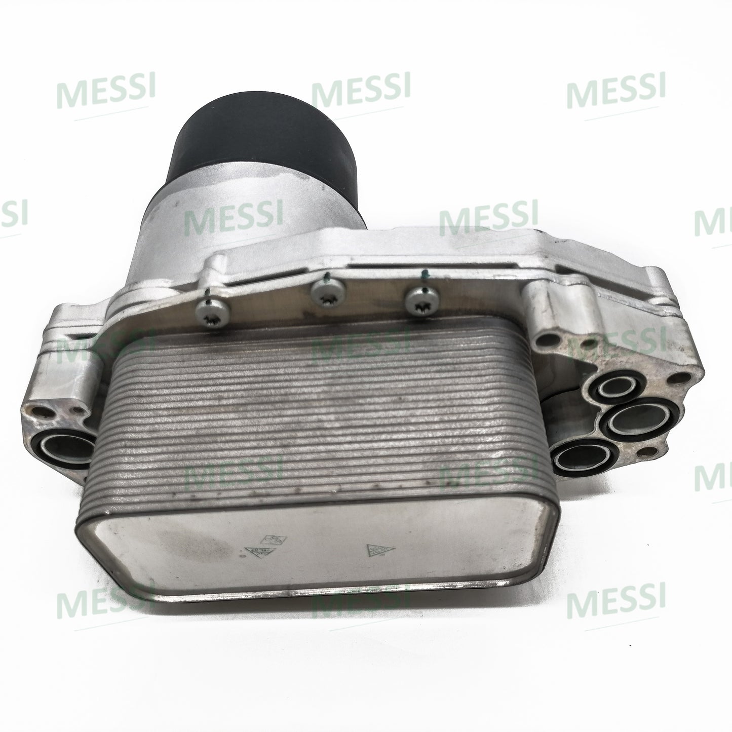 Oil Filter and Cooler LR040738 LR013149 JDE8715 fits for Discovery 4(10-) Range Rover (13-) Range Rover Sports(10-13) Range Rover Sports(14-)