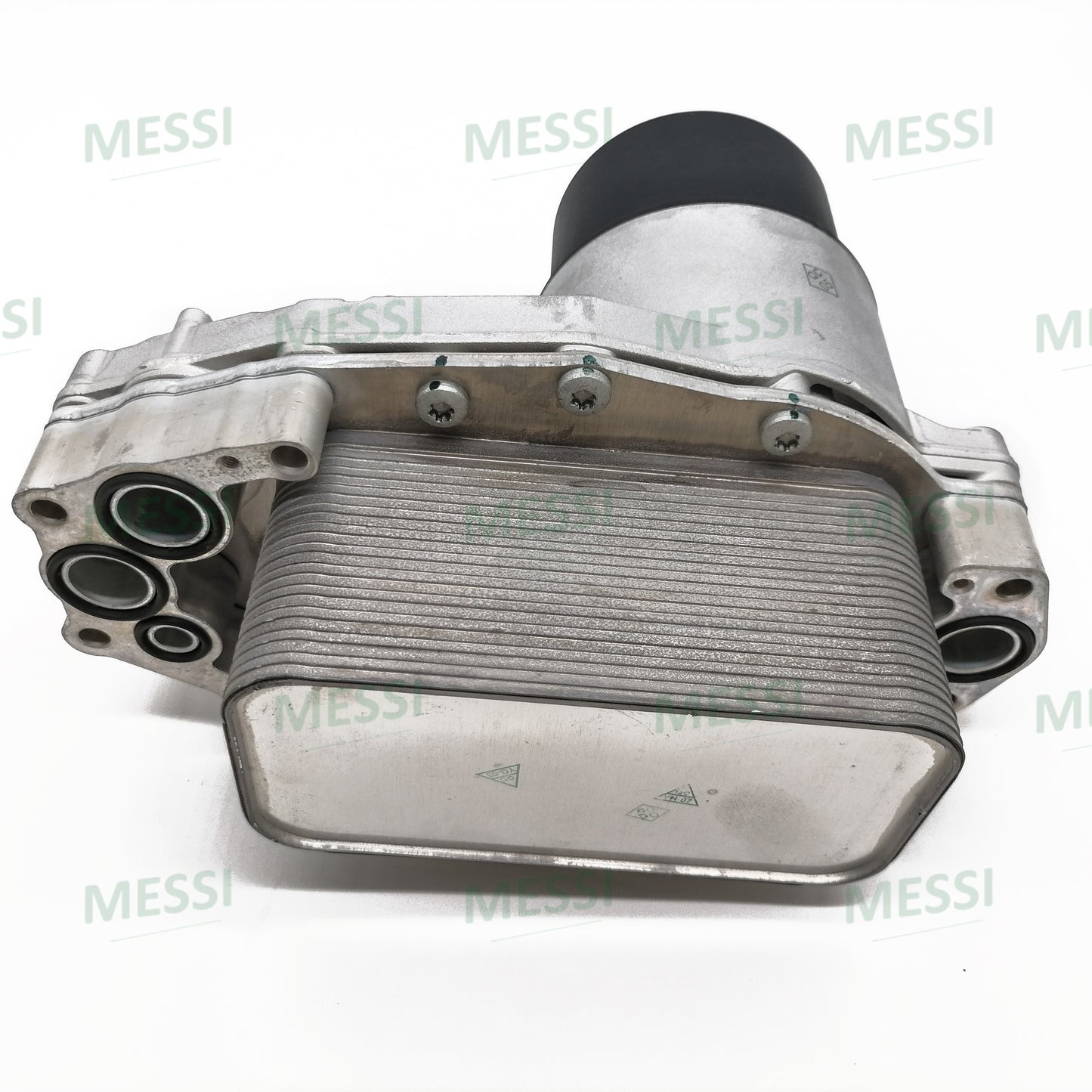 Oil Filter and Cooler LR040738 LR013149 JDE8715 fits for Discovery 4(10-) Range Rover (13-) Range Rover Sports(10-13) Range Rover Sports(14-)