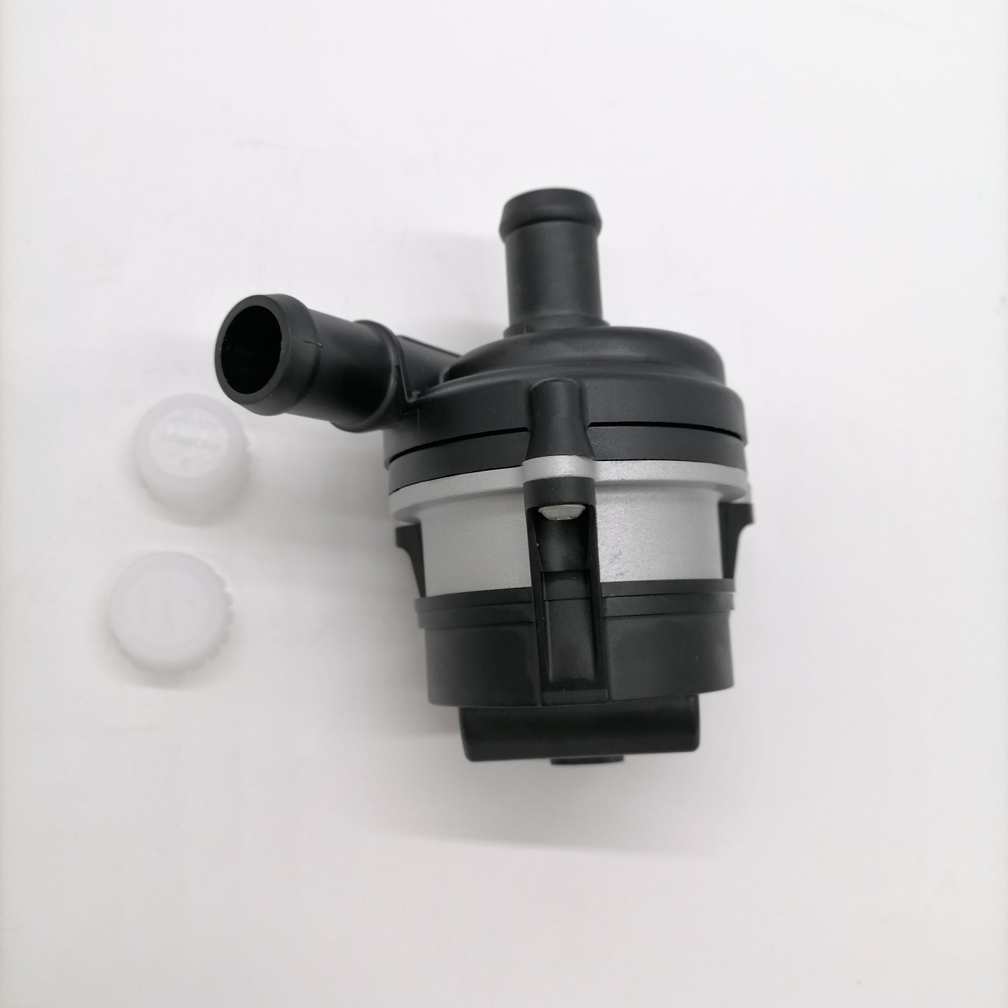 Auxiliary Water Pump LR067228 fits for Range Rover (13-) Range Rover Sports(14-) Discovery 5(17-) New Defender(20-)