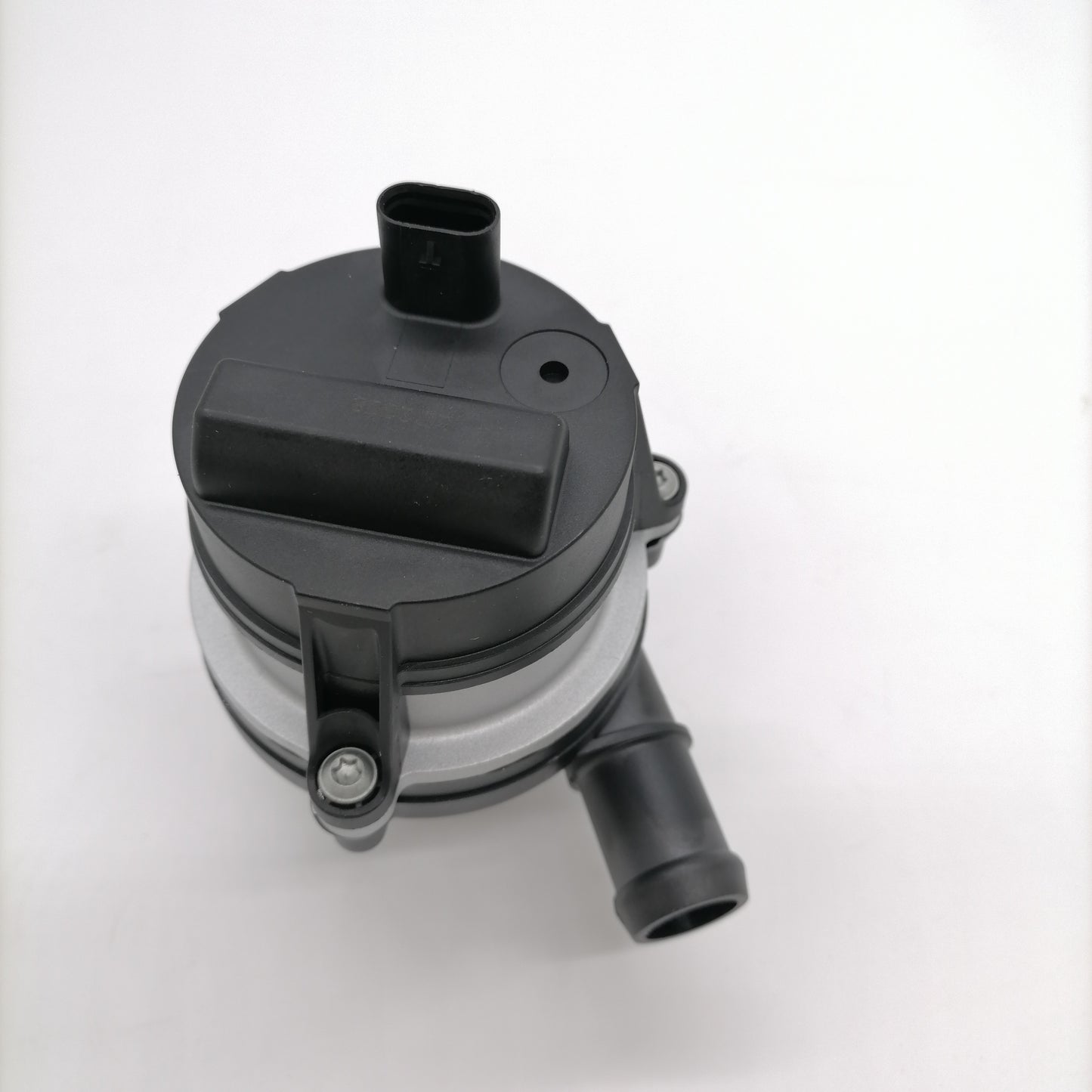 Auxiliary Water Pump LR067228 fits for Range Rover (13-) Range Rover Sports(14-) Discovery 5(17-) New Defender(20-)