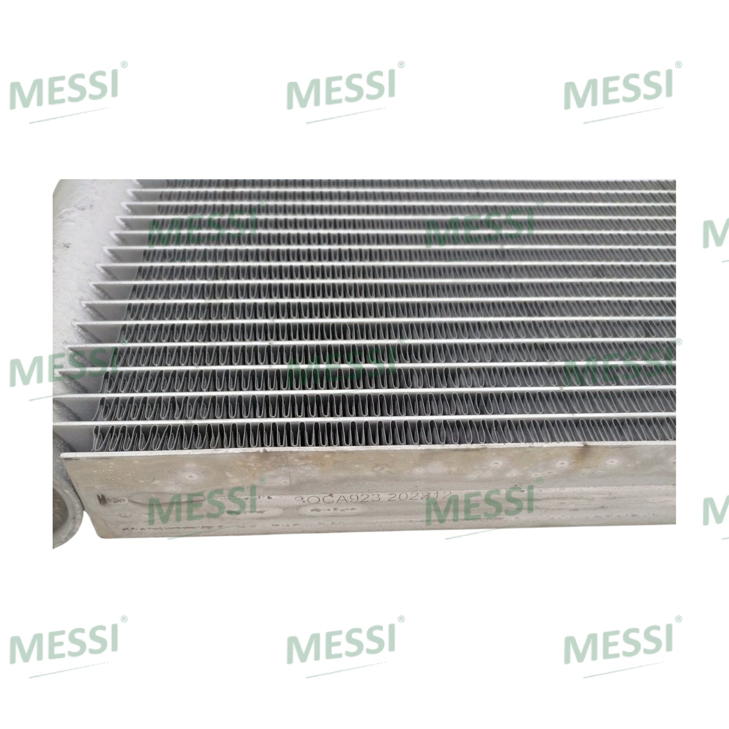 High Quality Radiator-RH LR092120 T4A1806 LR140294 T4A37970 LR181758 LR092120 T4A1806 LR140294 T4A37970 LR181758 Fit for Velar(17-) XJ(95-97) F-PACE(16-)