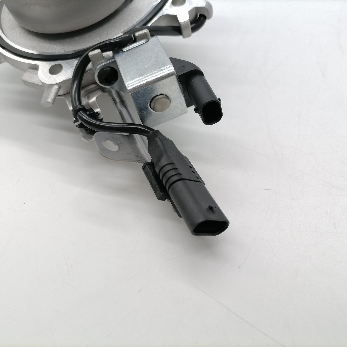 Water Pump LR140742 fits for Discovery Sports(15-) Evoque(19-)L551